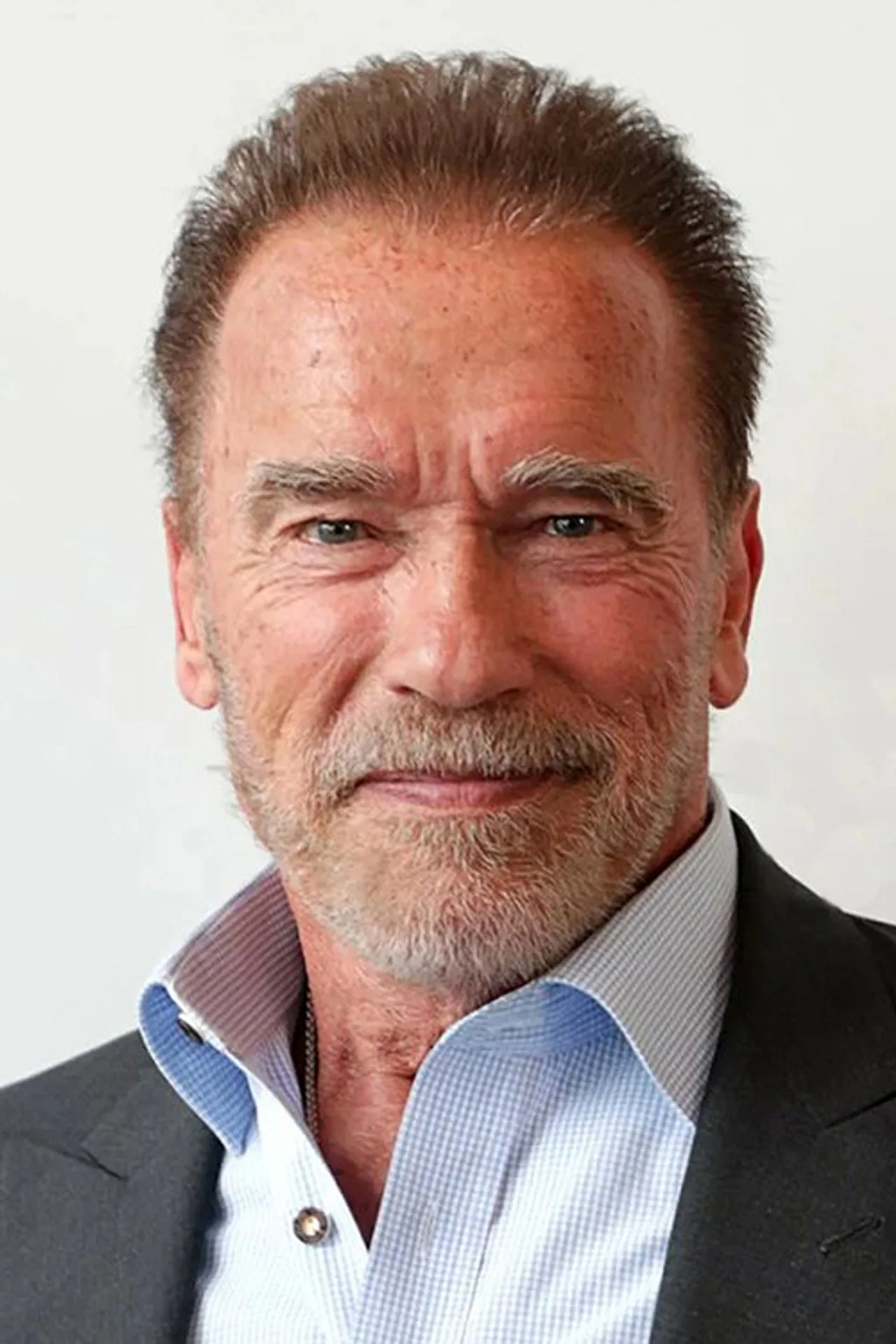 Imagem de Arnold Schwarzenegger — Conan 1982 vs Conan 2011: O que fez o remake de Jason Momoa falhar?