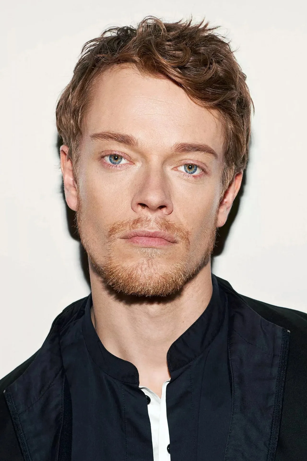 Imagem ilustrativa: Girl Taken: Alfie Allen estrela o suspense psicológico do Paramount+