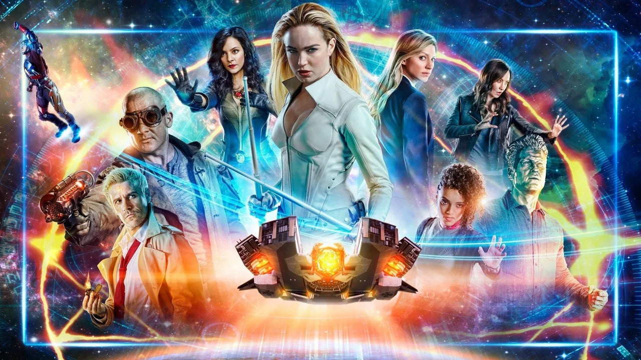 Imagem de Legends of Tomorrow — Legends of Tomorrow: Beebo defeats Mallus with giant plush