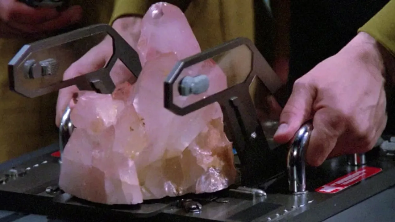 Imagem ilustrativa: Dilithium vs Kyber: O duelo dos cristais que definem universos