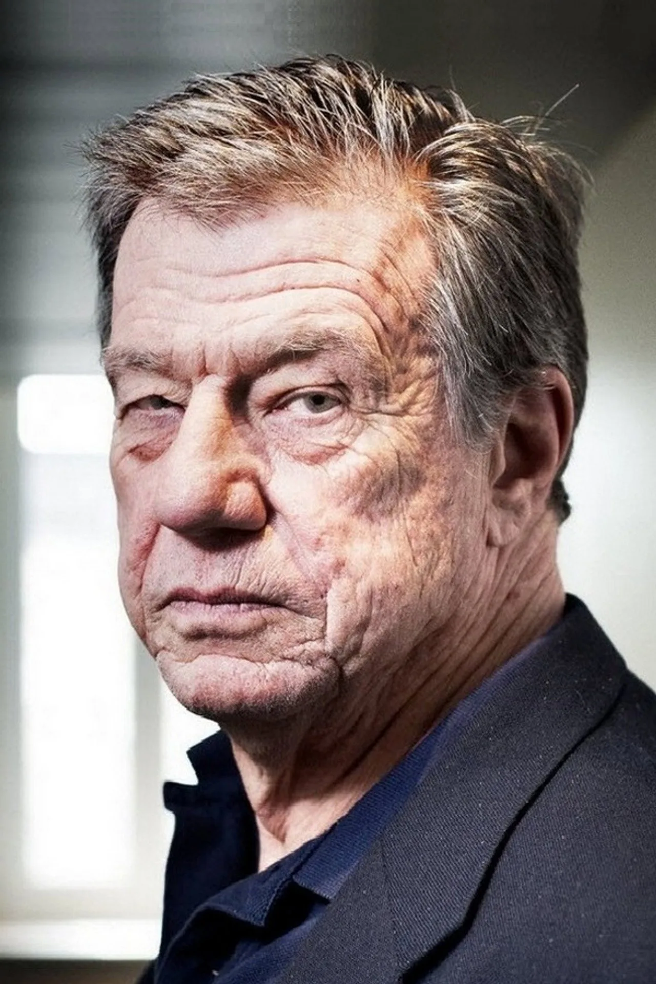 Imagem de John McTiernan — John McTiernan estreia com "Nomads": o horror que antecedeu a era da a