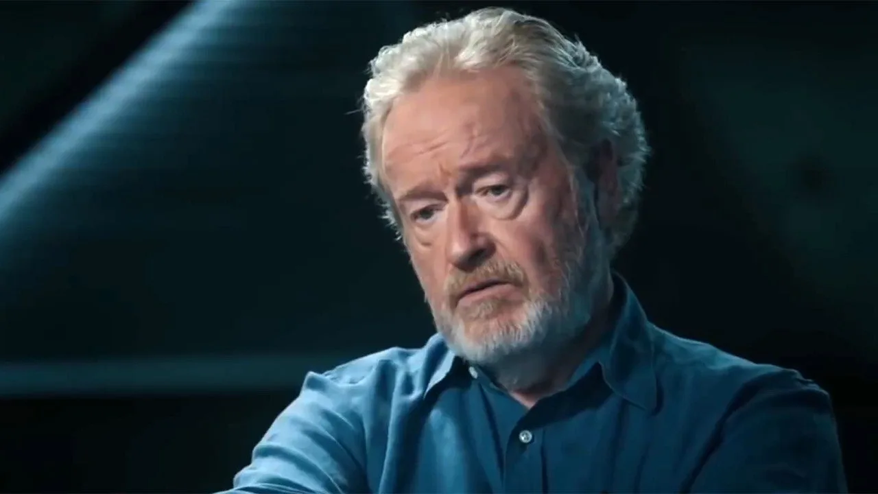 Imagem de James Cameron — Aliens (1986): como a mudança de uma letra redefiniu o horror sci‑fi
