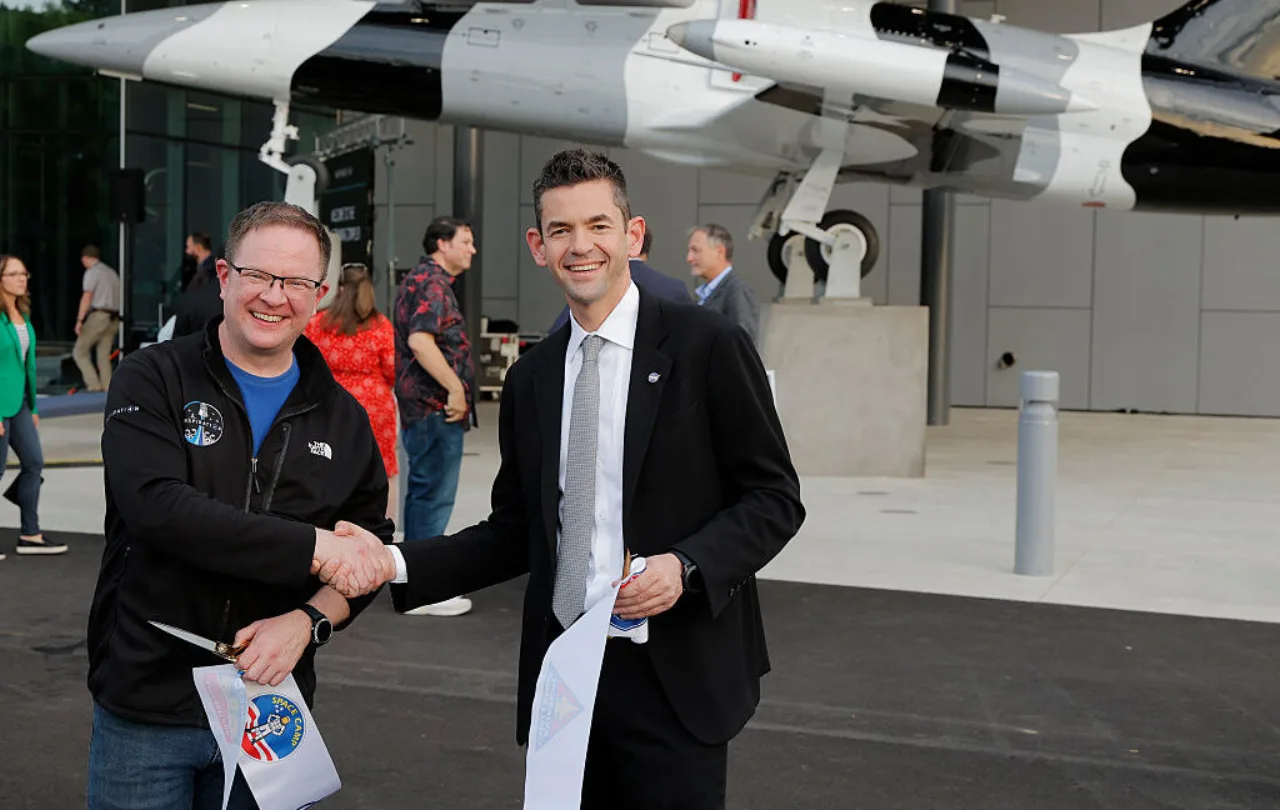 Imagem ilustrativa: Jared Isaacman doa US$ 15 milhões para expansão do Space Camp