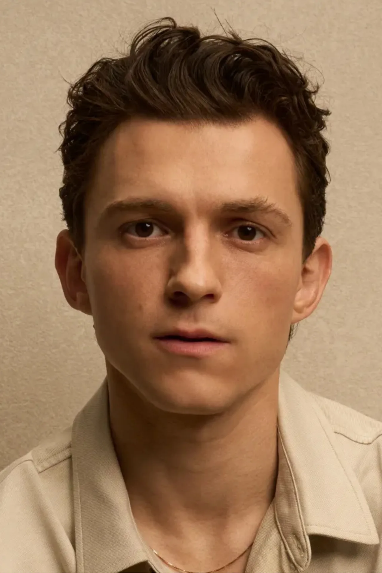 Imagem de Tom Holland — Homem-Aranha: Brand New Day — 3 easter eggs na carteira do Peter que l