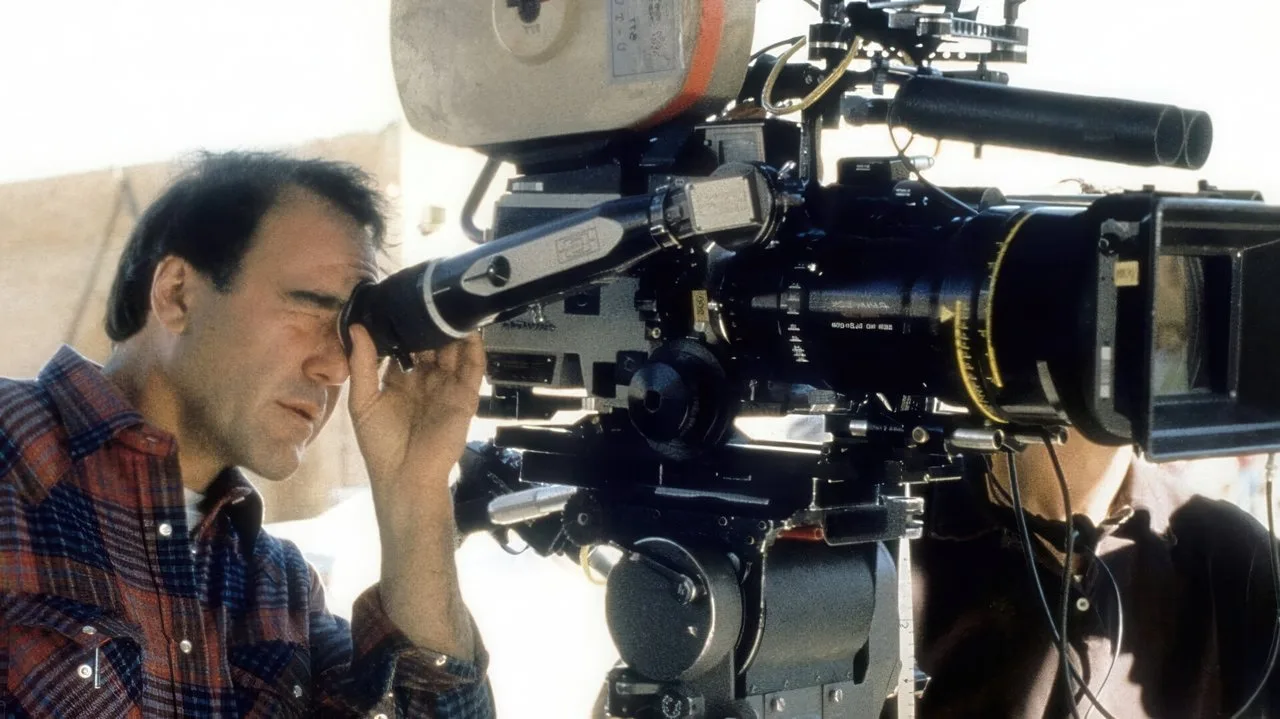 Imagem de Oliver Stone — Snowden na Netflix vs cinema: 2 formatos, 1 mensagem – qual impacta ma