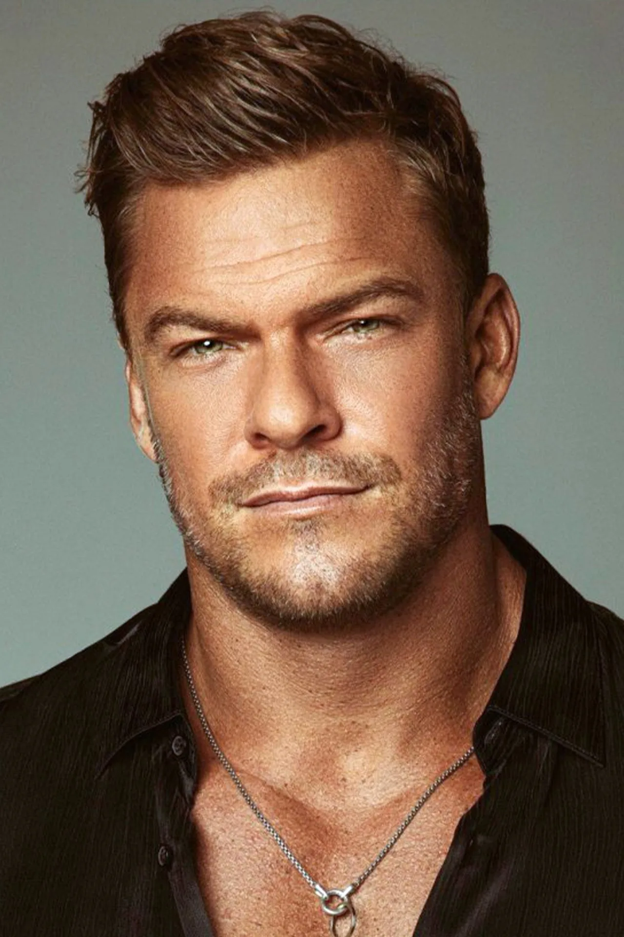 Imagem de Alan Ritchson — Ordinary Angels: por que o drama de Alan Ritchson está dominando a Net