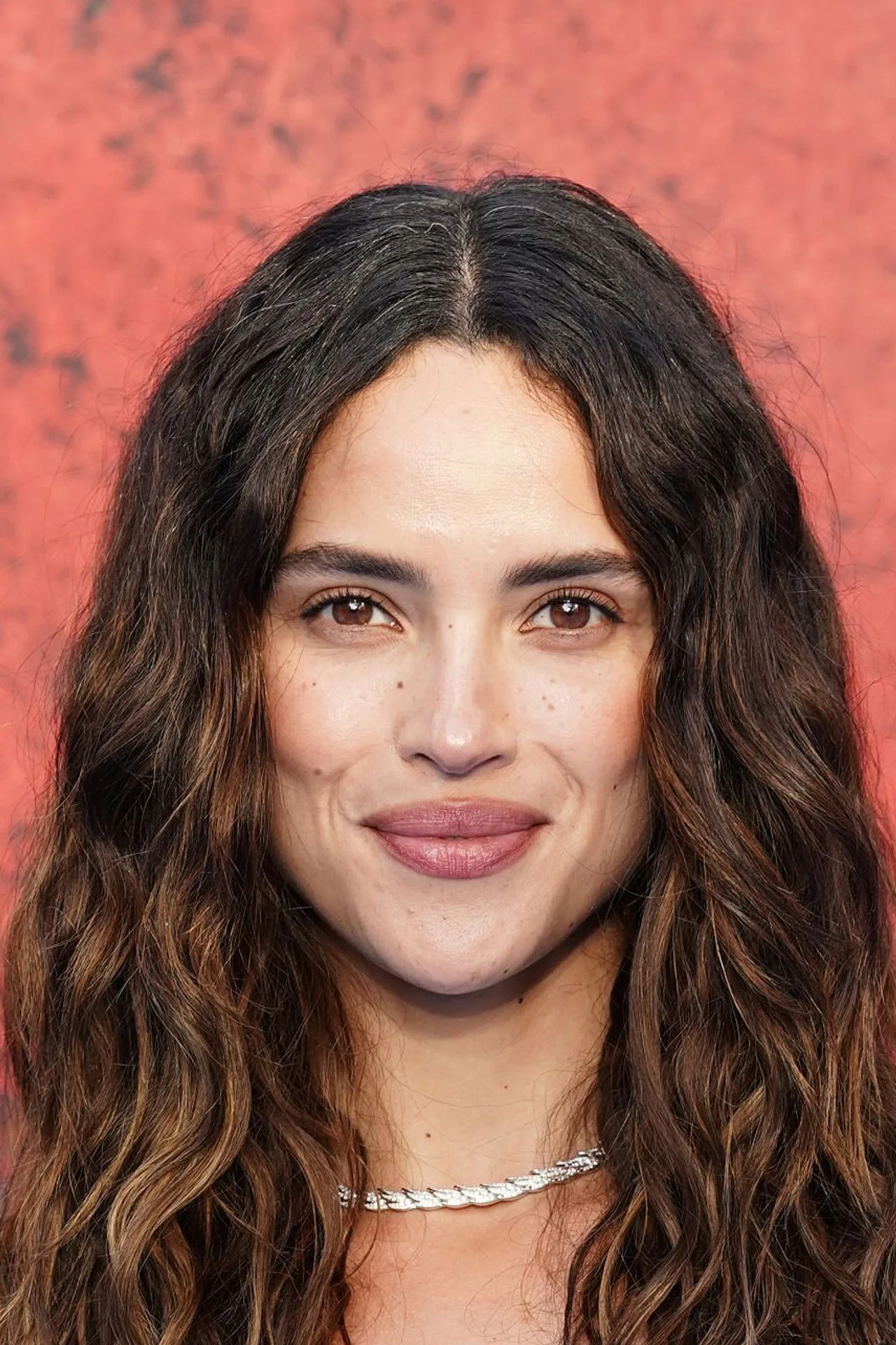 Imagem de Adria Arjona — Adria Arjona: Maxima ou a nova Mulher‑Maravilha? O que o treino revela