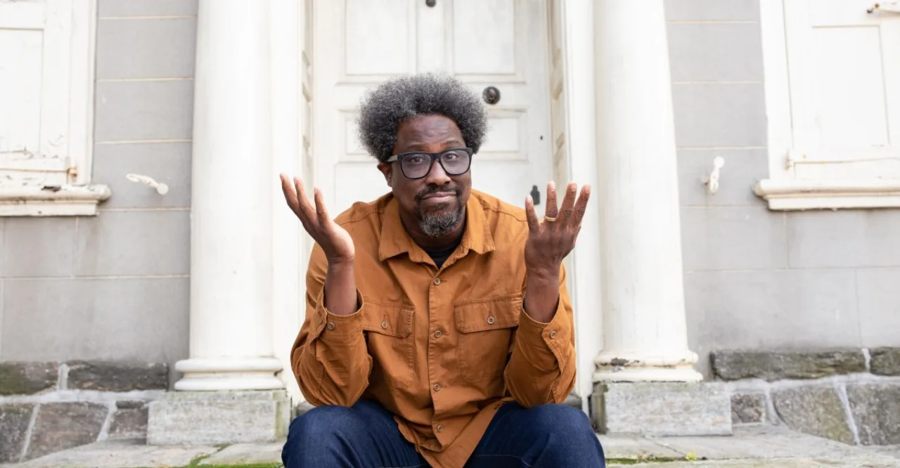 Imagem ilustrativa: W. Kamau Bell: 7 motivos para ele ser a ferramenta indispensável