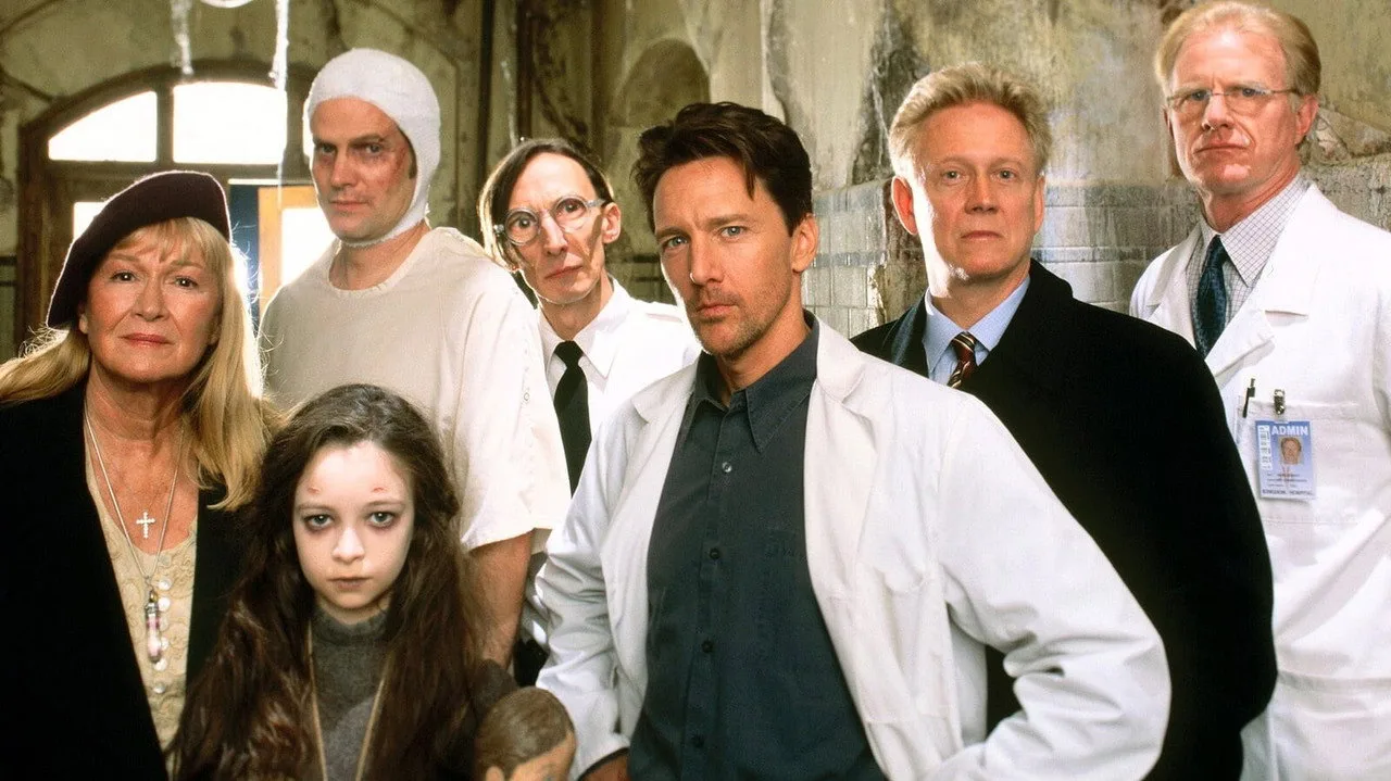 Imagem de Stephen King — The Lawnmower Man chega ao Prime Video sem o nome de Stephen King