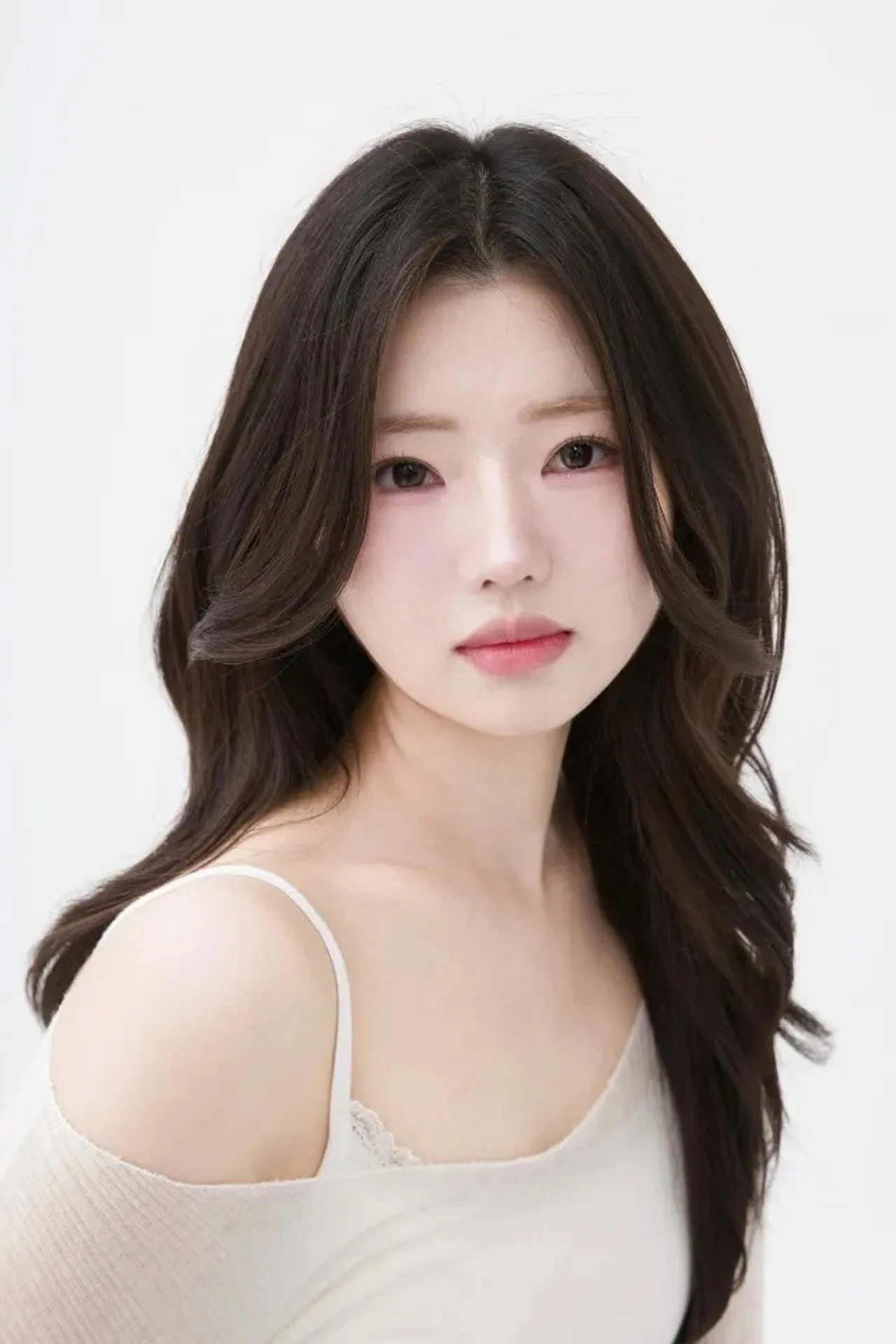Imagem de Kim Si Ah — Kim Si Ah como Ye Rin em 'Reawaken Man: The Red' — irmã que rouba tudo