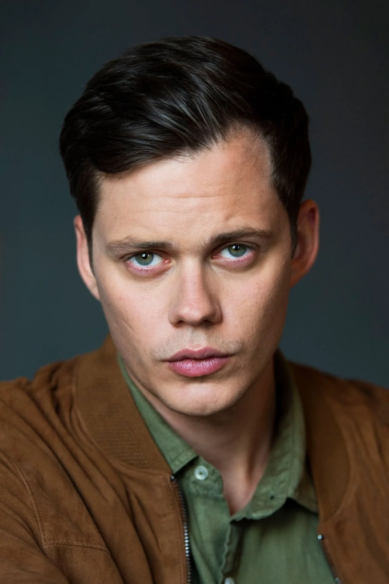 Imagem de Bill Skarsgård — Dead Man's Wire: o suspense com Bill Skarsgård que você precisa ver