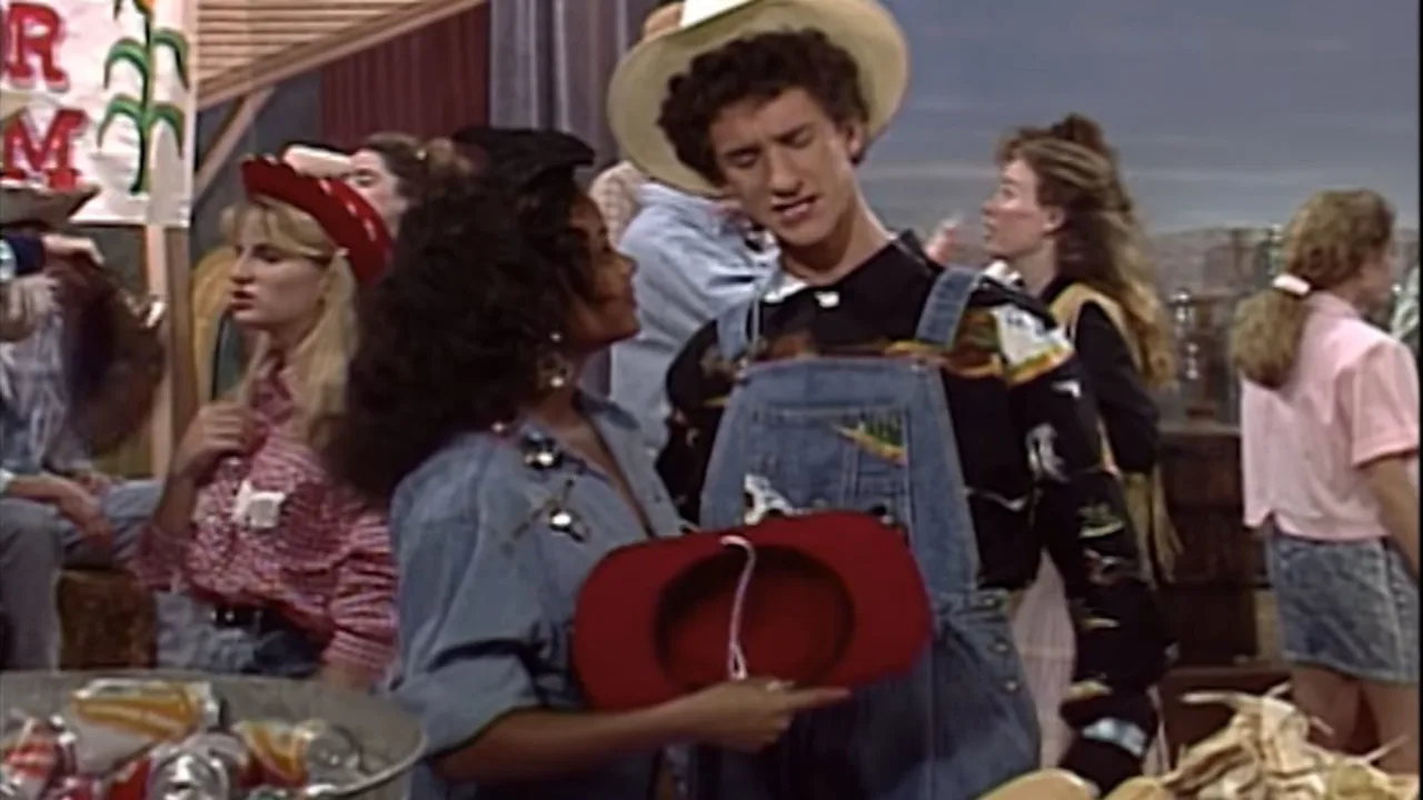 Imagem ilustrativa: Saved by the Bell: Lark Voorhies reflete sobre legado e Dustin Diamond