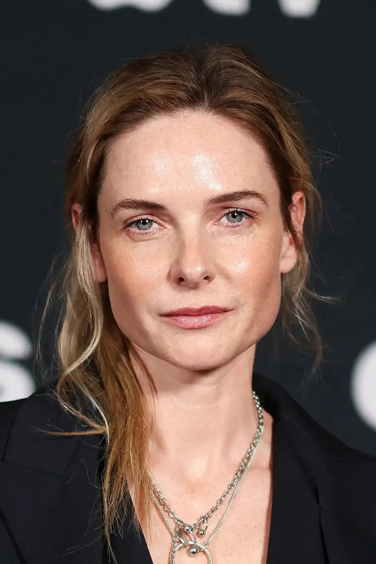 Imagem de Rebecca Ferguson — Bernard Holland em Silo: a morte que redime o vilão mais subestimado