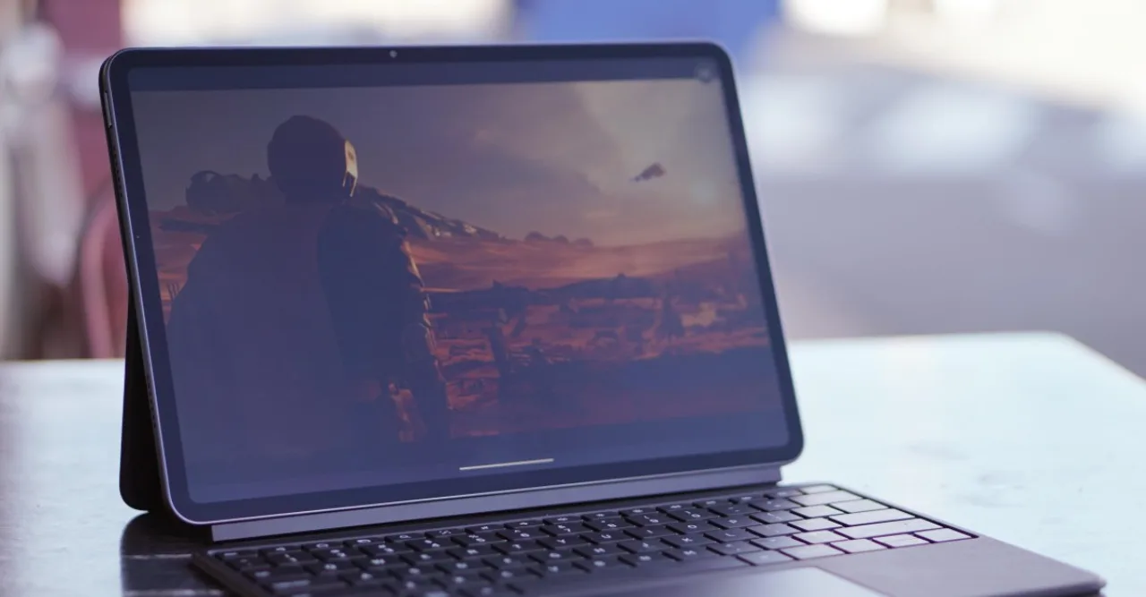 Tablet Alexa 12 Pro em destaque, exibindo a tela Nanomatte de 12 polegadas com cores vibrantes e logo da Amazon