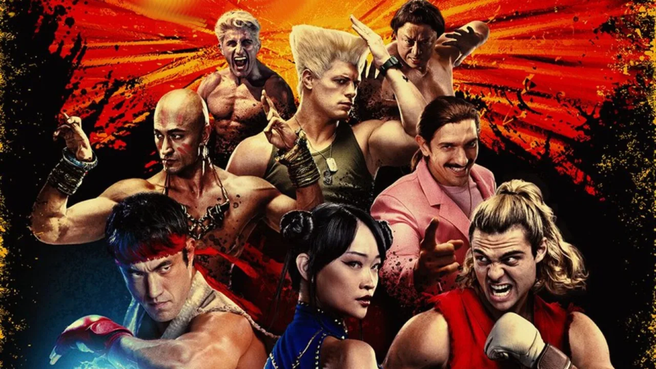 Guile, Blanka, Zangief, Dhalsim e E. Honda em pose de luta ao lado do logo de Street Fighter
