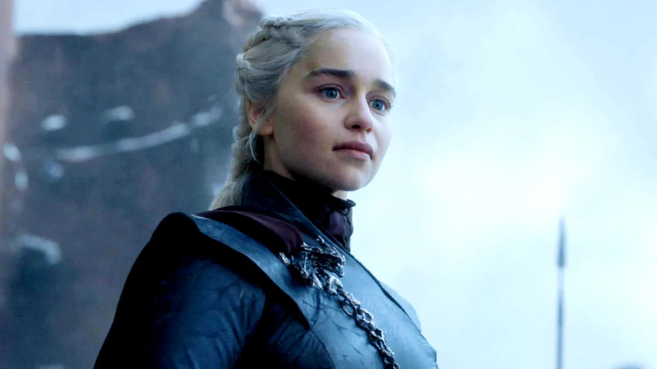 Imagem ilustrativa: Daenerys controla três dragões sem sela: o que explica esse feito em Game of Thrones