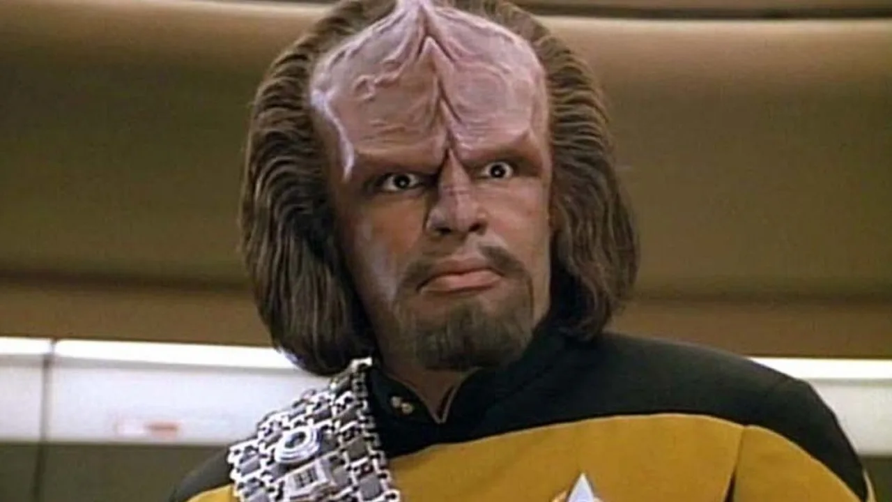 Imagem ilustrativa: Life 2.0: Michael Dorn lança filme sci‑fi com Worf, Marina Sirtis e Michelle Hurd