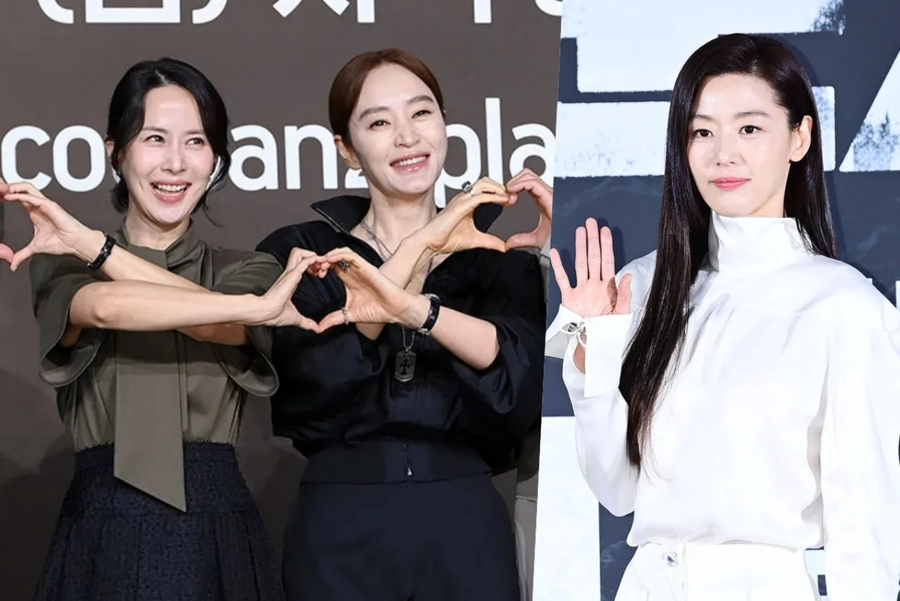 Kim Hye Soo sorrindo ao lado de um gráfico de barras que mostra sua posição nº 1 no ranking de estrelas coreanas