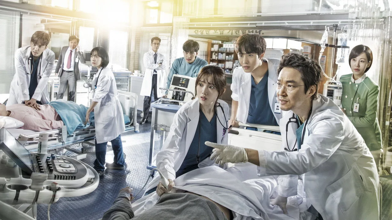 Imagem de Dr. Romantic — The Perfect Lie: Yoo Yeon Seok e Seo Hyun Jin reúnem 10 anos
