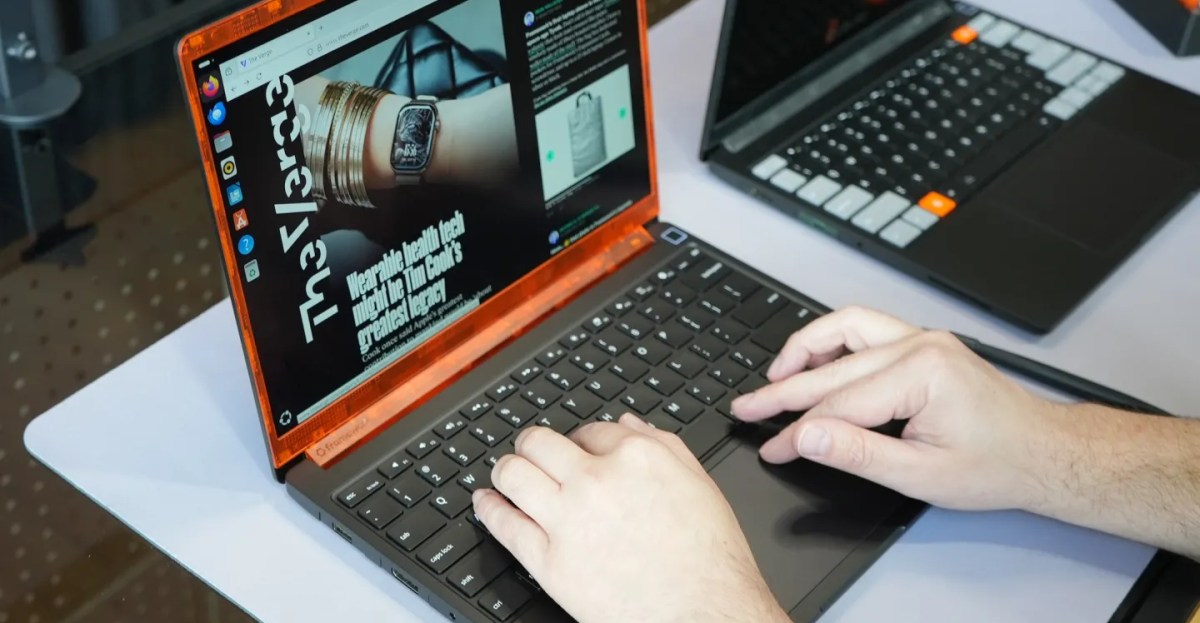 Imagem ilustrativa: Framework Laptop 13 Pro tem entrega adiada: o que muda para quem quer Linux?
