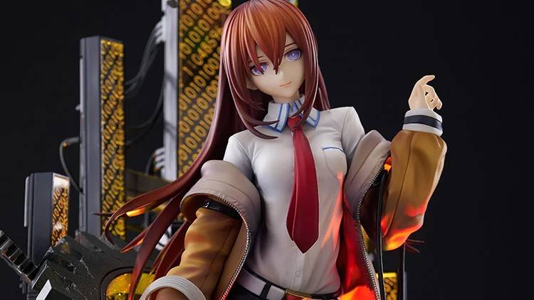 Kurisu Makise 1/7 em pose luminosa, ao lado de um celular estilo Okabe e cartão autografado, com logo Steins;Gate