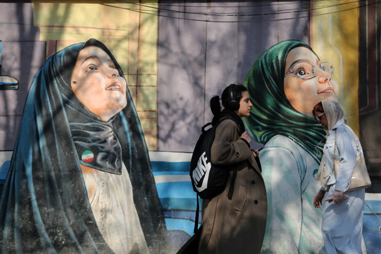 Imagem ilustrativa: Entre o real e o artificial: as iranianas que Trump diz ter "salvo" da execução.