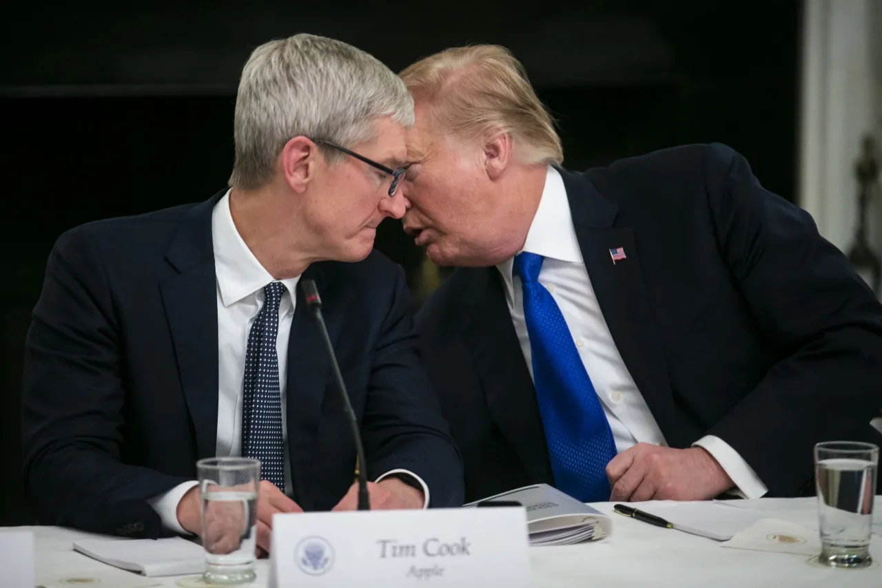 Imagem ilustrativa: O "homem de confiança" de Trump na Apple: o papel de Tim Cook na nova era da Casa Branca